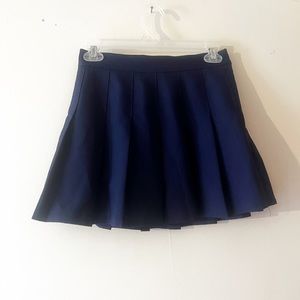 Navy mini pleated skort